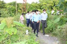 Divisional Commissioner inspected the tourist spot Triveni Pushp at Arail;?>
