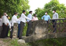 Divisional Commissioner inspected the tourist spot Triveni Pushp at Arail;?>