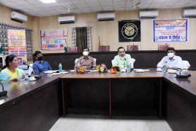 ACS Urban Development, Dr. Rajneesh Dubey reviewing the Progress of the PM Svanidhi Yojna