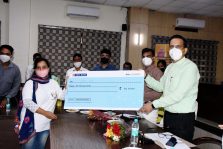 Distribution of Certificates to PM Svanidhi Yojna Beneficieries;?>
