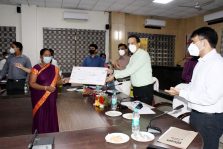 Distribution of Certificates to PM Svanidhi Yojna Beneficieries;?>