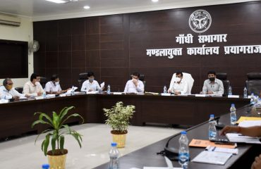 Divisional Commissioner reviewed Progress of Non-tax, Revenue Collection and of Development Works on Priority