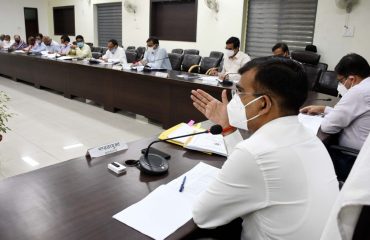 मंडलायुक्त की अध्यक्षता में मंडलीय सड़क सुरक्षा समिति की बैठक
