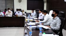 Divisional Commissioner reviewed Progress of Non-tax, Revenue Collection and of Development Works on Priority;?>