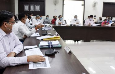 Divisional Commissioner reviewed Progress of Non-tax, Revenue Collection and of Development Works on Priority