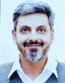 DR. Nipun Vinayk