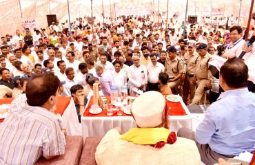 satpal maharaj Addressing Meeting