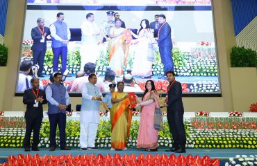 राष्ट्रपति द्वारा भूमि सम्मान पुरस्कार प्रदान किया गया