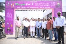 Group phto with Chief Guest;?>