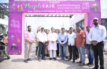 Group phto with Chief Guest