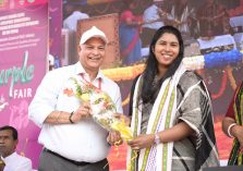 Welcoming Chief Guest by Director NILD Kolkata;?>