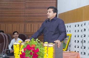 Hon'ble Chief Executive Officer addressing the gathering during the Agriculture Day program.