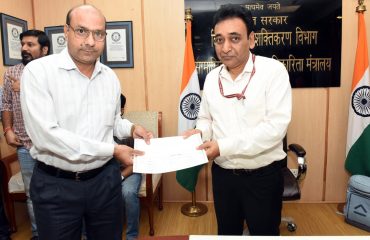Certificate Distribution