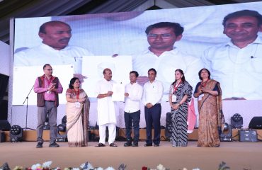 Various initiatives were launched on the occasion of Purple Fest 2025 at the main courtyard of Rashtrapati Bhavan. Hon’ble Union Minister and several senior officials from the Department of Empowerment of Persons with Disabilities were present on the stage for the inauguration.