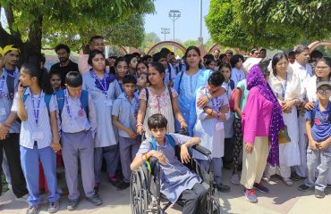 Divyang Children’s Visit to Amrit Udyan (8)
