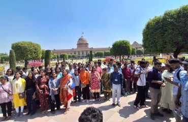 Divyang Children’s Visit to Amrit Udyan (6)