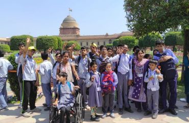 Divyang Children’s Visit to Amrit Udyan (3)