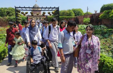 Divyang Children’s Visit to Amrit Udyan (7)