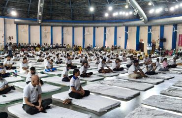 In the Model School located in Delhi, Divyangjans and students are performing yoga.