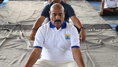 On the occasion of International Yoga Day, Hon’ble Union Minister Dr. Virendra Kumar is seen meditating at the Yoga programme held at Kanha Shanti Vanam in Ranga Reddy district.