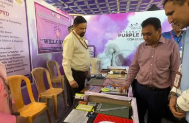 This picture is from the International Purple Fest 2025 being held in Goa. In the image, Secretary of the Department of Empowerment of Persons with Disabilities, Mr. Rajesh Aggarwal, is inspecting the stalls set up by the institutions under the department. He is accompanied by senior officials of the department.