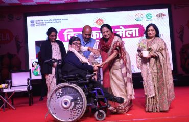 A moment of pride and possibility. The Divya Kala Mela celebrates the spirit of resilience. Smt. Rekha Gupta, the Hon'ble Chief Minister of Delhi, along with Dr. Virendra Kumar, the Hon'ble Union Minister of Social Justice and Empowerment, Smt. V. Vidhyavathi, Secretary, and Smt. Richa Shankar, DDG, honored excellence at the Divya Kala Mela on December 13, 2025, at Kartvya Path, New Delhi.