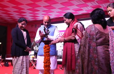Lighting the lamp symbolizes the igniting of hope and inclusion. The Divya Kala Mela was inaugurated with a ceremonial lamp lighting by Smt. Rekha Gupta, the Honorable Chief Minister of Delhi. The event took place in the esteemed presence of Dr. Virendra Kumar, the Honorable Union Minister of Social Justice and Empowerment, Smt. V. Vidhyavathi, Secretary, and other distinguished dignitaries on December 13th,2025 at Kartvya Path, New Delhi.