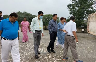 मीडिया टीम के भ्रमण के दौरान निरीक्षण