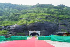 Hon’ble Chief Minister Shri Devendra Fadnavis and Hon’ble Deputy Chief Minister Shri Eknath Shinde Review Progress of Mumbai–Pune Missing Link Project