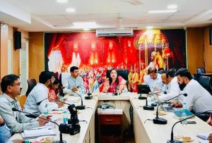 मा. श्रीम. मनीषा पाटणकर-म्हैसकर यांनी श्रीक्षेत्र तुळजाभवानी मंदिर विकास आराखड्याच्या कामाचा आढावा घेतला