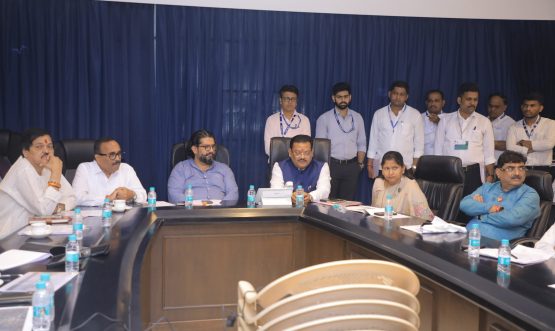 Hon. PWD Minister Reviews Progress of Road Projects in Chhatrapati Sambhajinagar