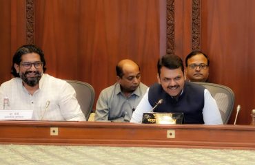 महाराष्ट्र औद्योगिक विकास महामंडळासाठी भूसंपादन आणि उद्योग क्षेत्रीय प्रश्नांचा आढावा