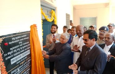 Unveiling of Curtain for the Inaguration of III ADDLDJ Court-Sitting at Sindhanur itineration to Lingasugur