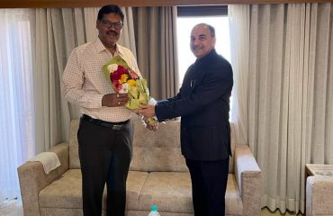 Mr. P. G. Gokani, PDJ, Gir Somnath offering memento to Honourable Mr. Justice B. R. Gavai, Judge - Supreme Court of India