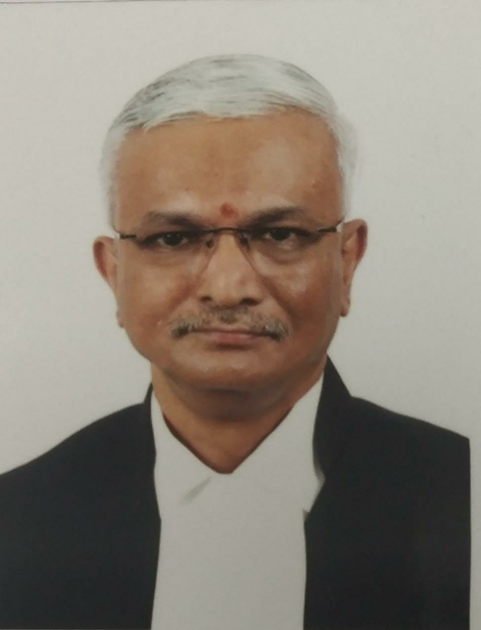 M R Mengdey