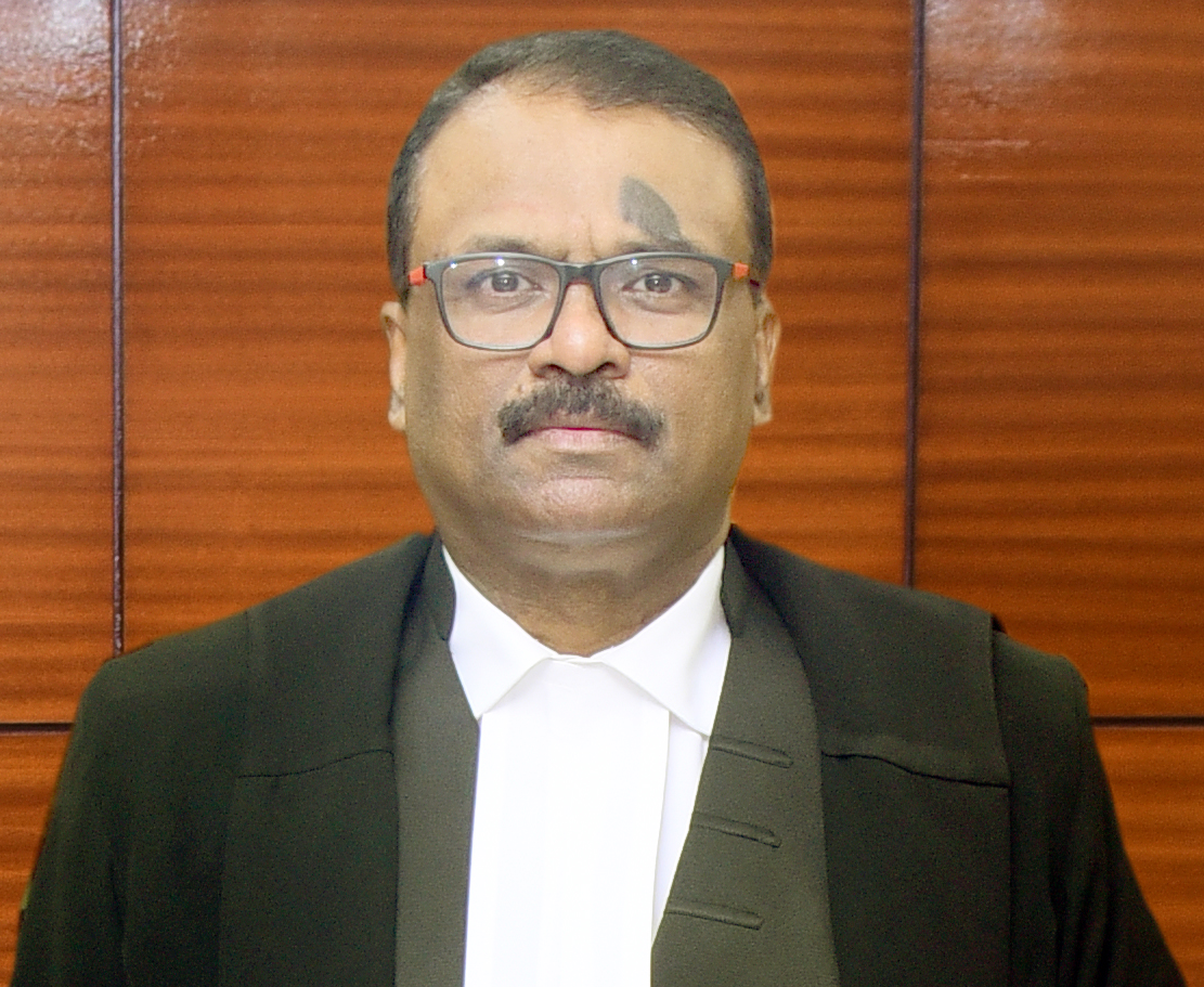 Hon'ble Justice N. Unni Krishnan Nair