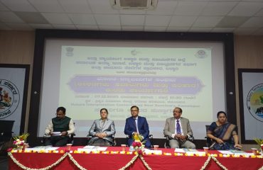 Dignitaries on the Dias