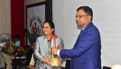 Welcoming the Hon’ble Justice Nataraj R, Judge, High Court of Karnataka by Hon’ble Judge Smt. K G Shanthi, Prl District & Sessions Judge, Ballari