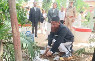 Plantation on 5th June on World Environment Day by Spl. Judge SC-ST ACT (1)