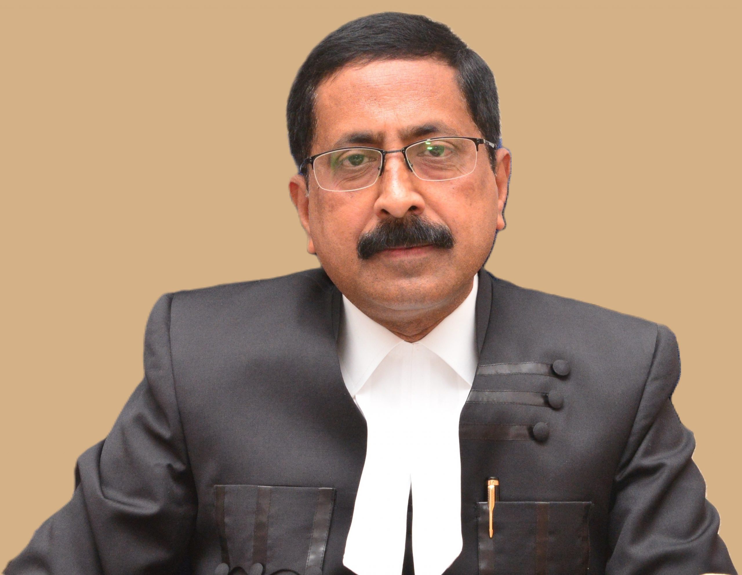 SRIHMJUSTICESANJAYKUMARDWIVEDI