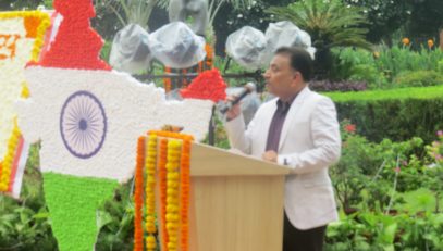 Flag hoisting ceremony of independence day photo 3