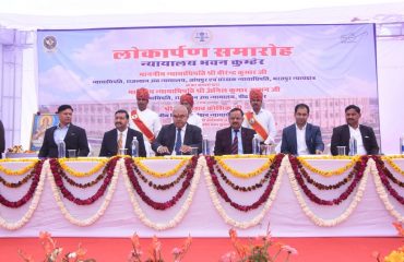 Honble Dignitaries on the Dais