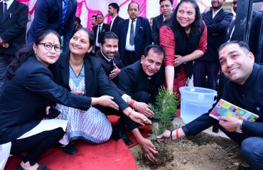 सिविल न्यायालय गैरसैंण, चमोली में कर्मचारियों के लिए आवासीय भवन का लोकार्पण दिनांक १२.०५.२०२४।