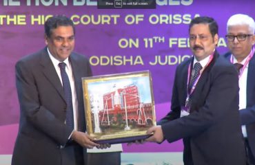 Shri Lalatendu Jena,District and Sessions Judge, Balangir Receving Award for Best Performing District from Honourable Mr. Justice Sanjiv Khanna, Supreme Court of India