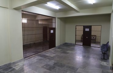 LOCKUP ROOM