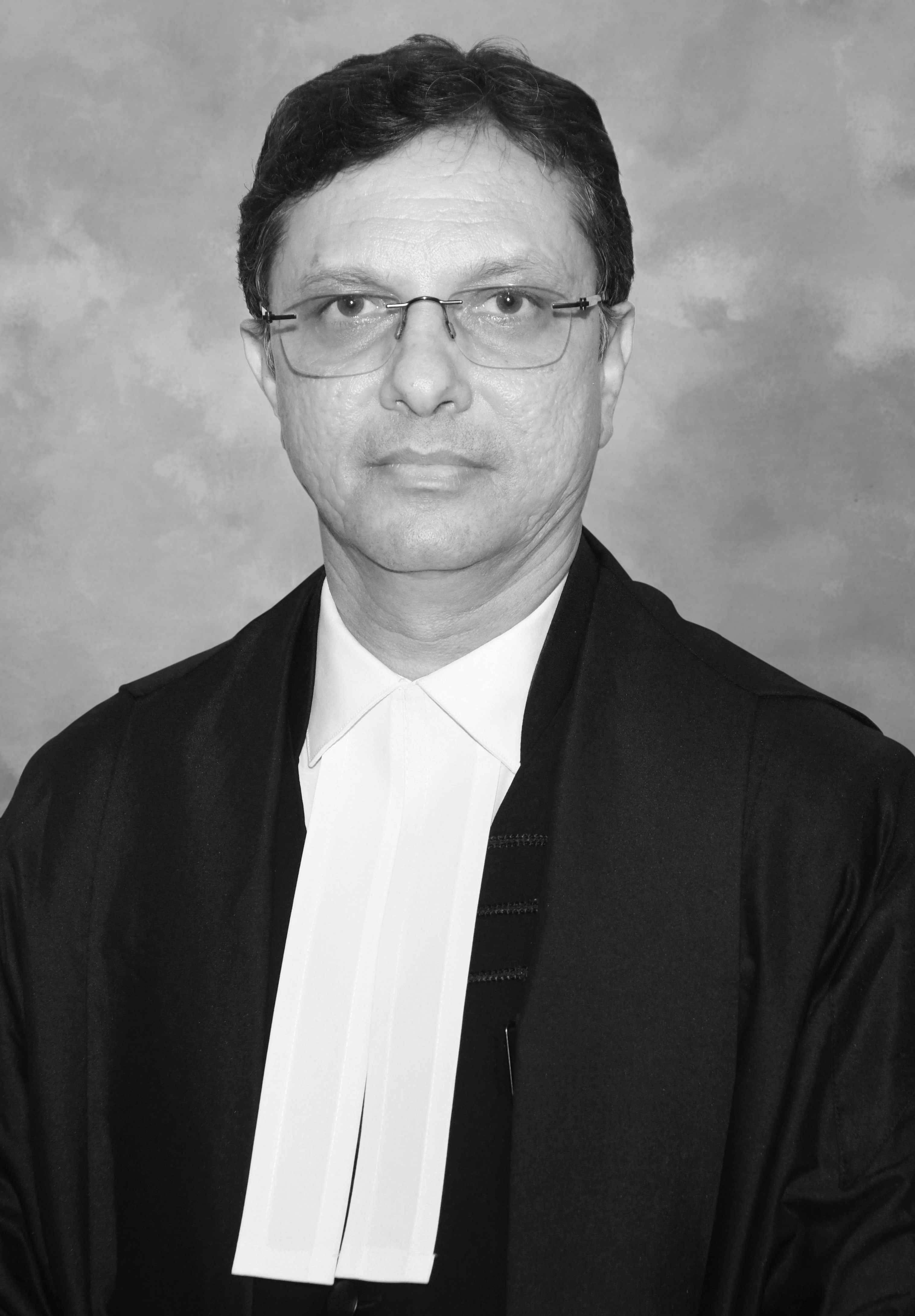 NANDESH SHANKARRAO DESHPANDE, J.