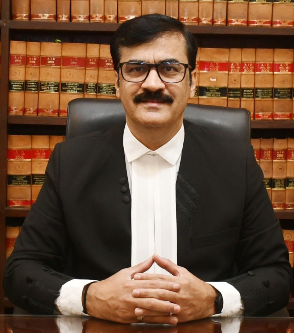 Hon'ble Shri M.W. Chandwani Sir