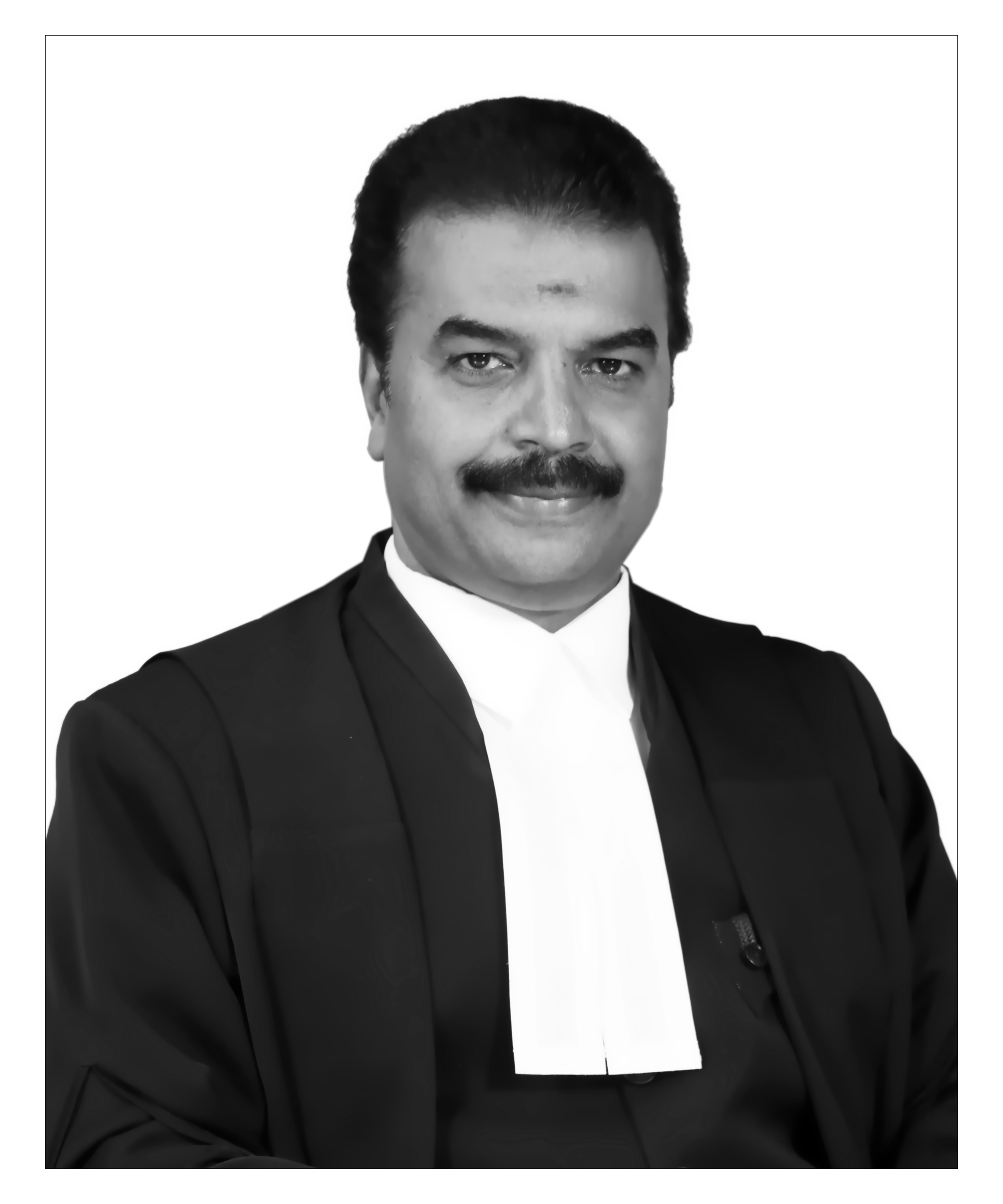 Justice R Mahadevan