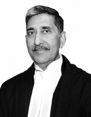 न्यायाधीश