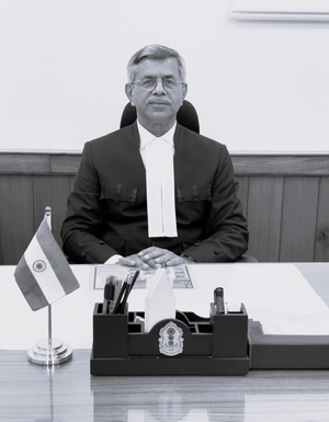 न्यायाधीश